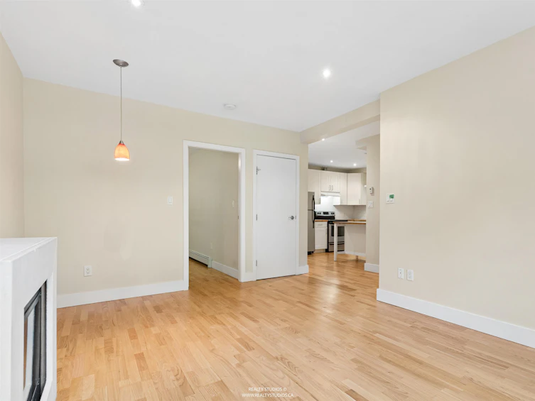 908 W 21st Avenue, Vancouver, BC, V5Z 1Z1 - 23