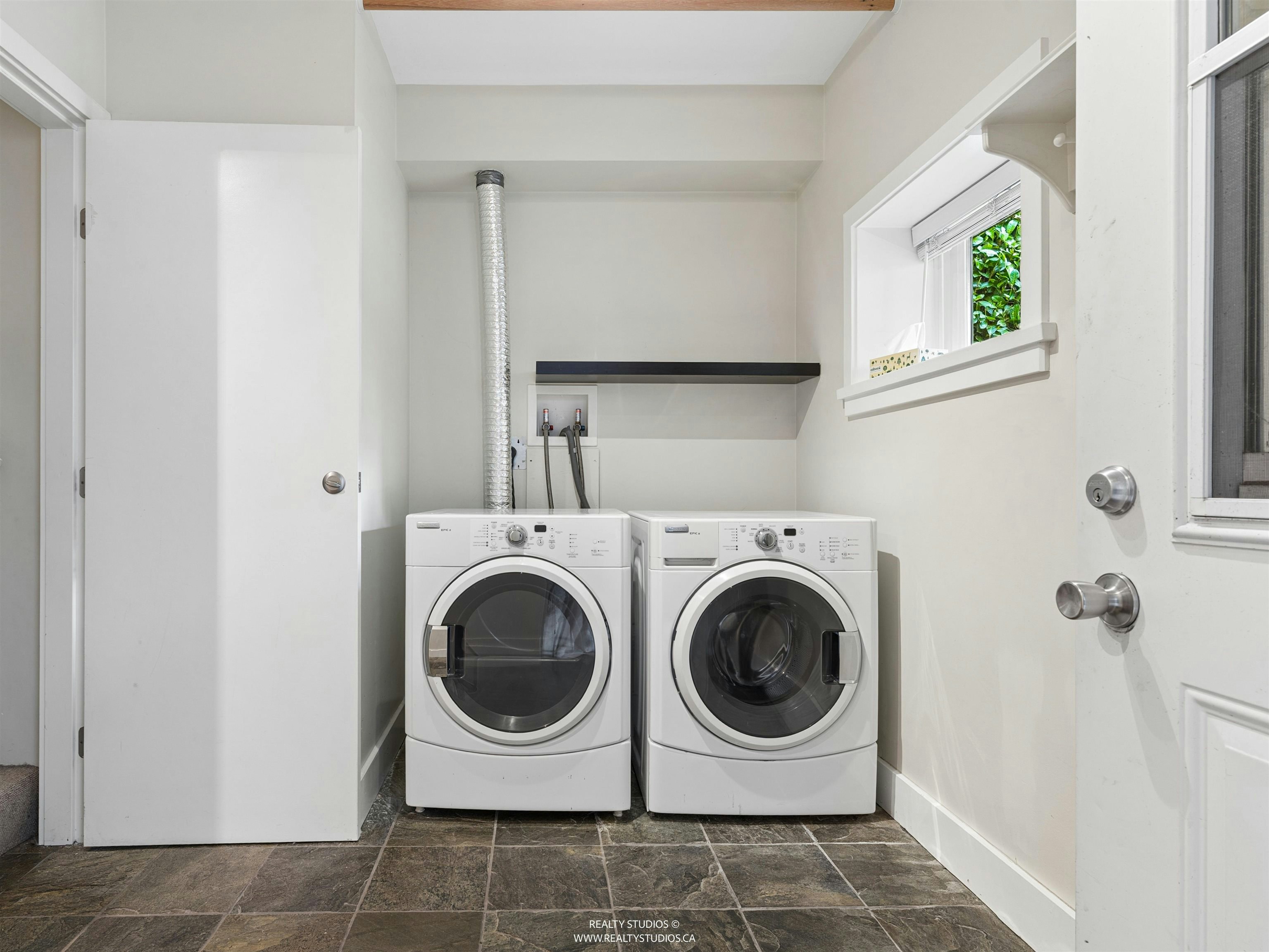 908 W 21st Avenue, Vancouver, BC, V5Z 1Z1 - 32