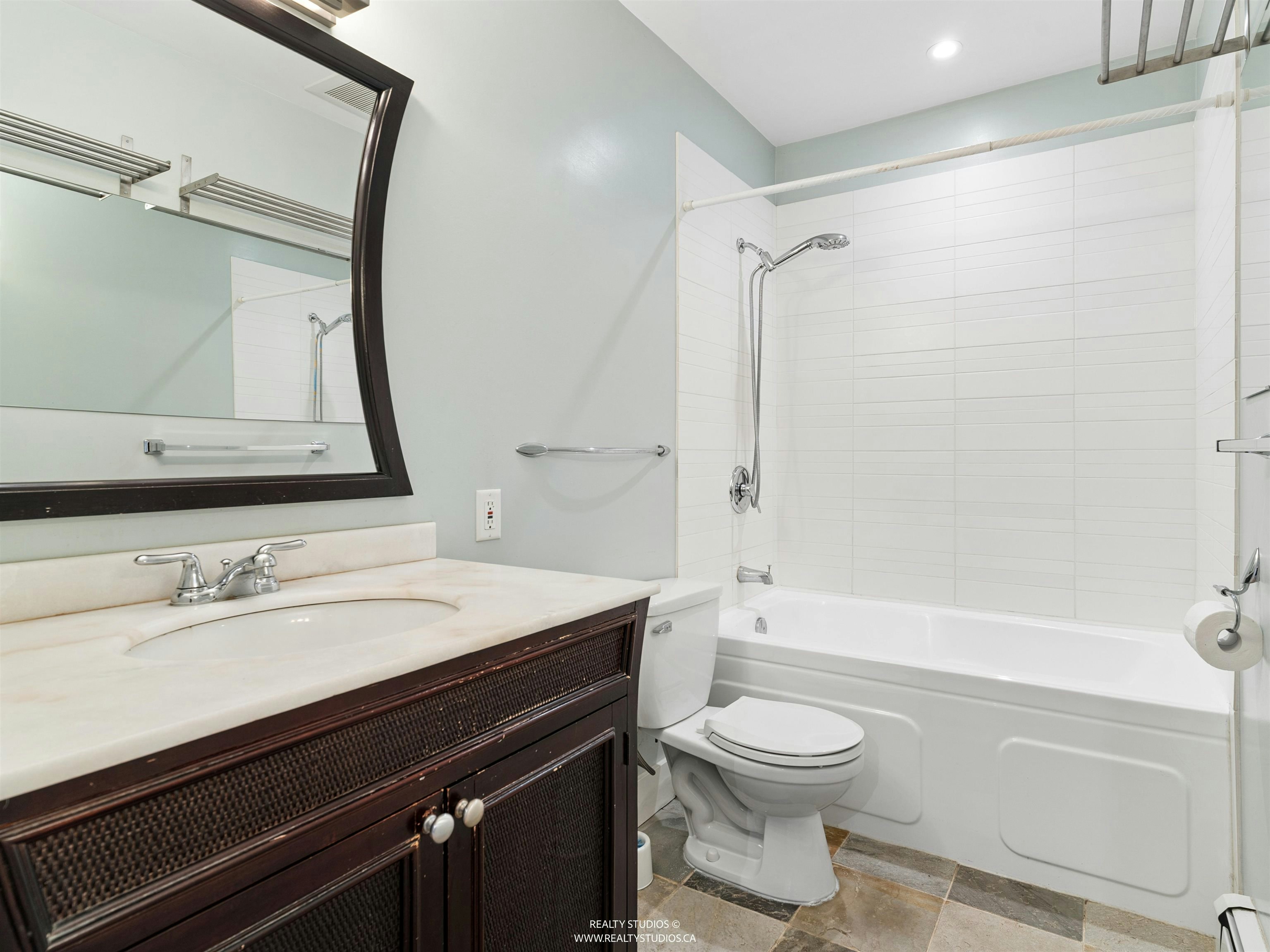 908 W 21st Avenue, Vancouver, BC, V5Z 1Z1 - 29