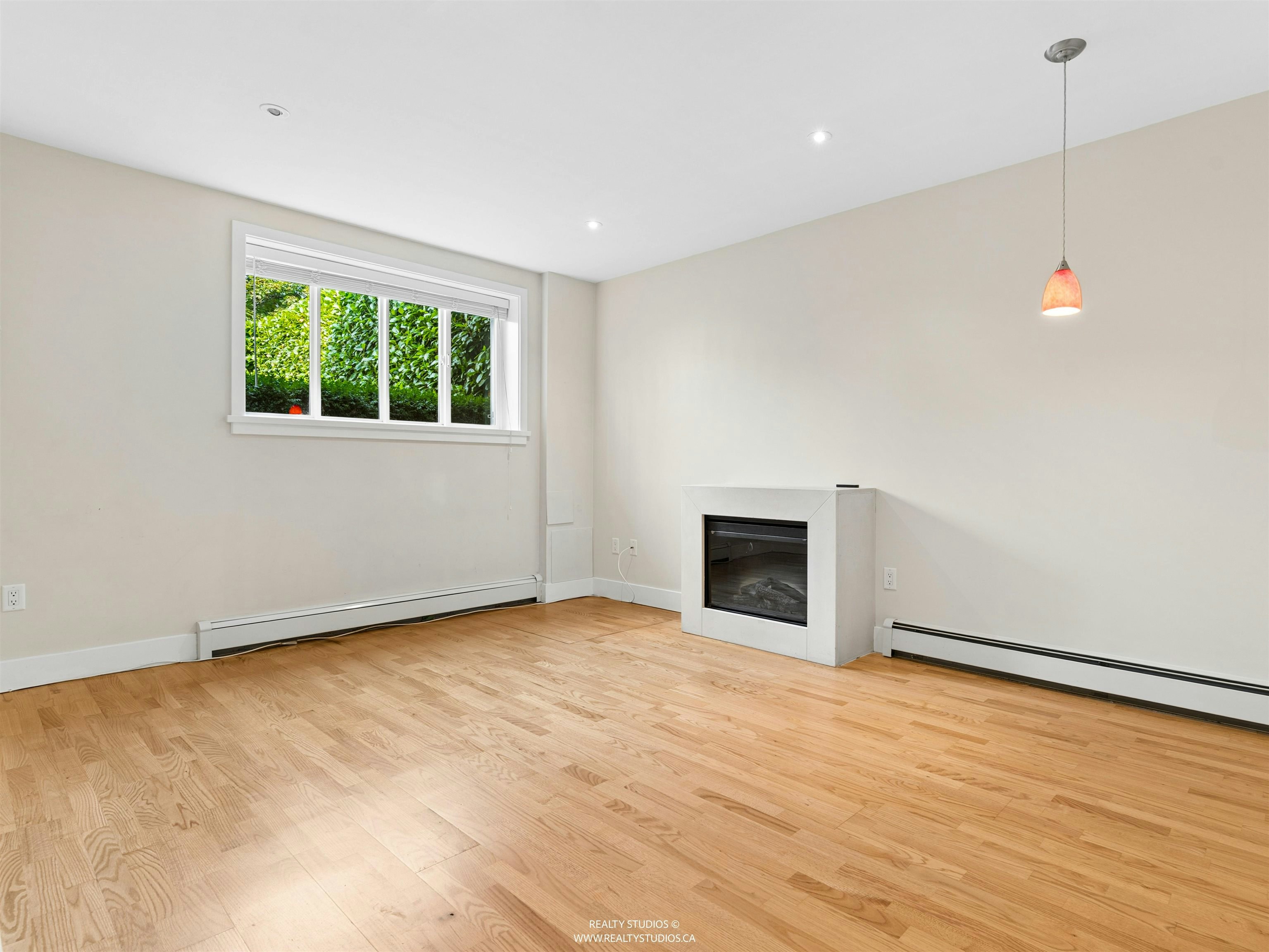 908 W 21st Avenue, Vancouver, BC, V5Z 1Z1 - 22