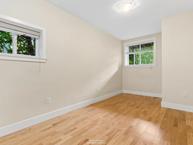 908 W 21st Avenue, Vancouver, BC, V5Z 1Z1 - 30