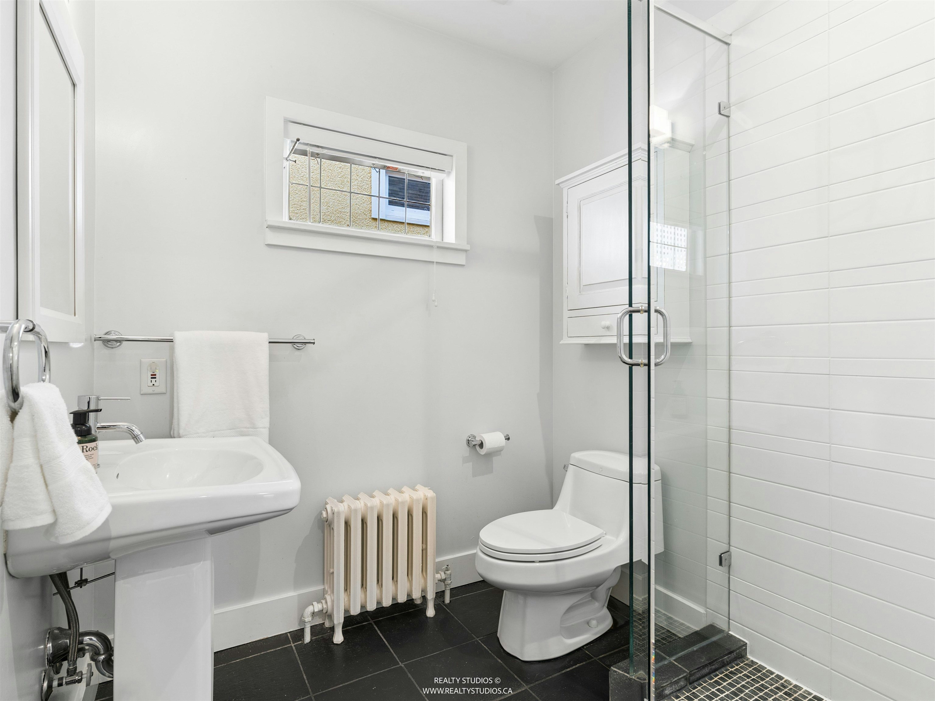 908 W 21st Avenue, Vancouver, BC, V5Z 1Z1 - 12
