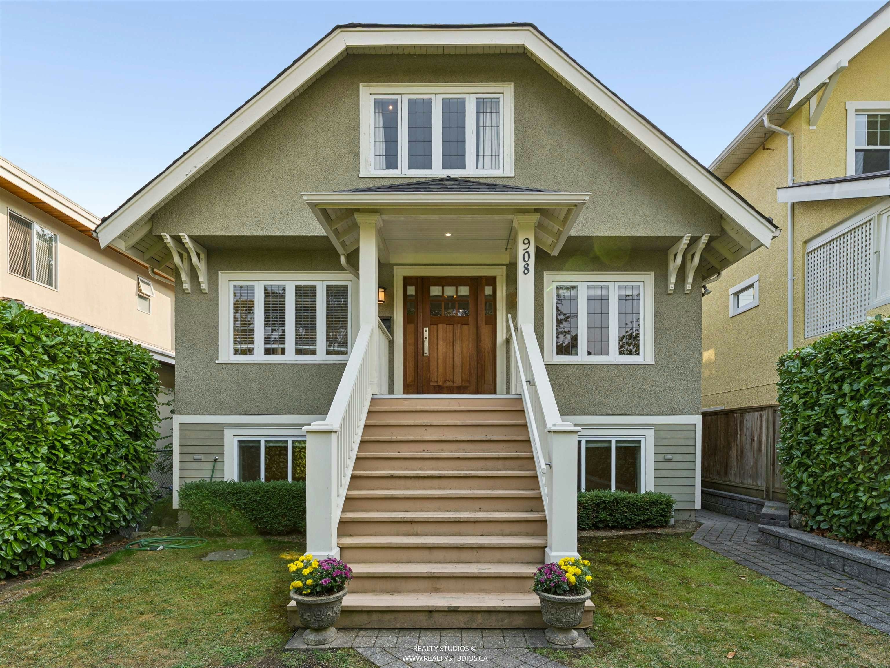 908 W 21st Avenue, Vancouver, BC, V5Z 1Z1