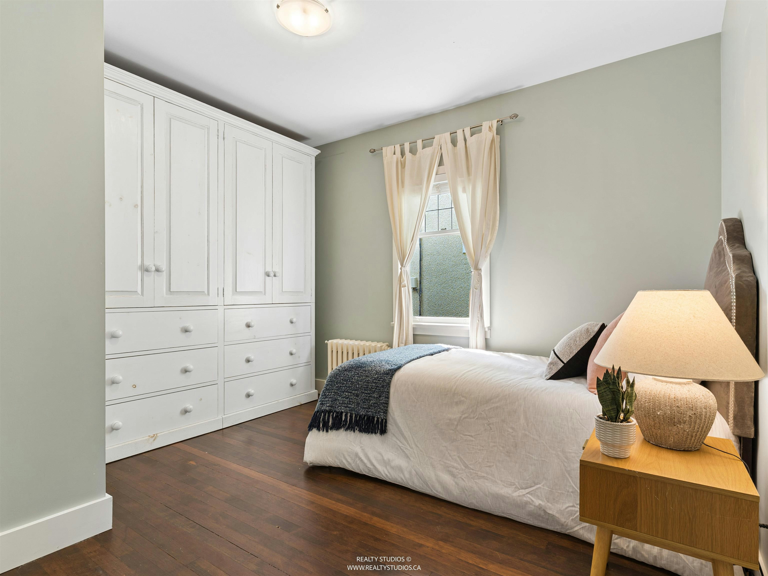 908 W 21st Avenue, Vancouver, BC, V5Z 1Z1 - 10