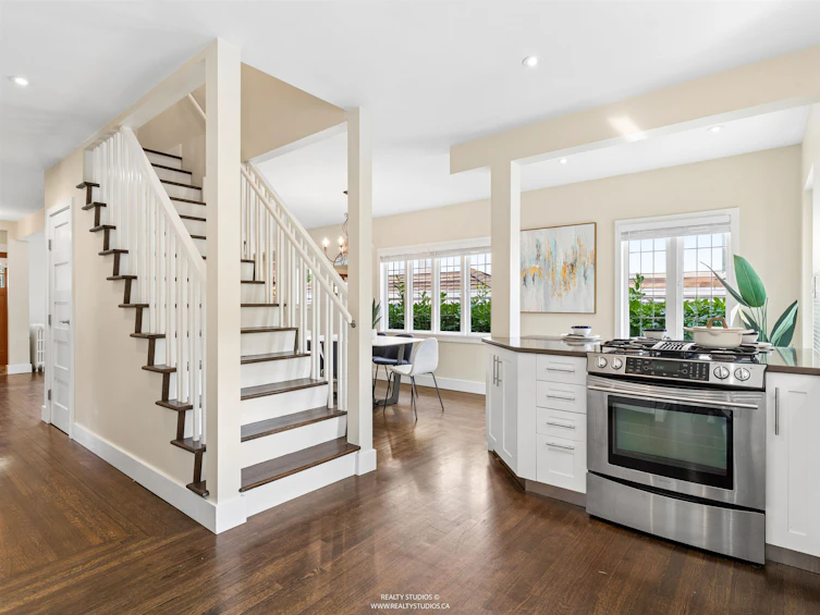 908 W 21st Avenue, Vancouver, BC, V5Z 1Z1 - 13