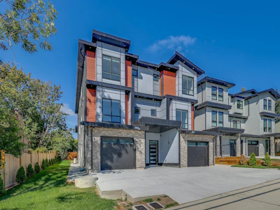 101-5737 172 Street - 2