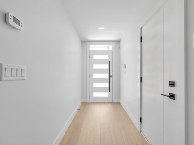 101-5737 172 Street - 4