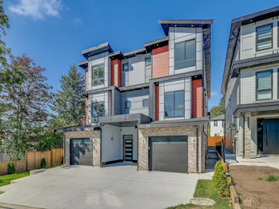102-5737 172 Street - 2