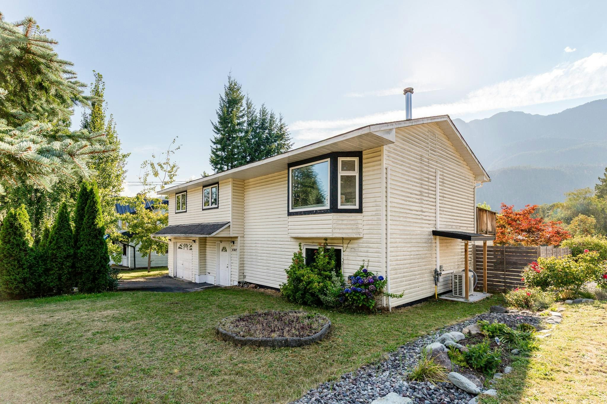 41843 Faith Road, Squamish, BC, V0N 1H0