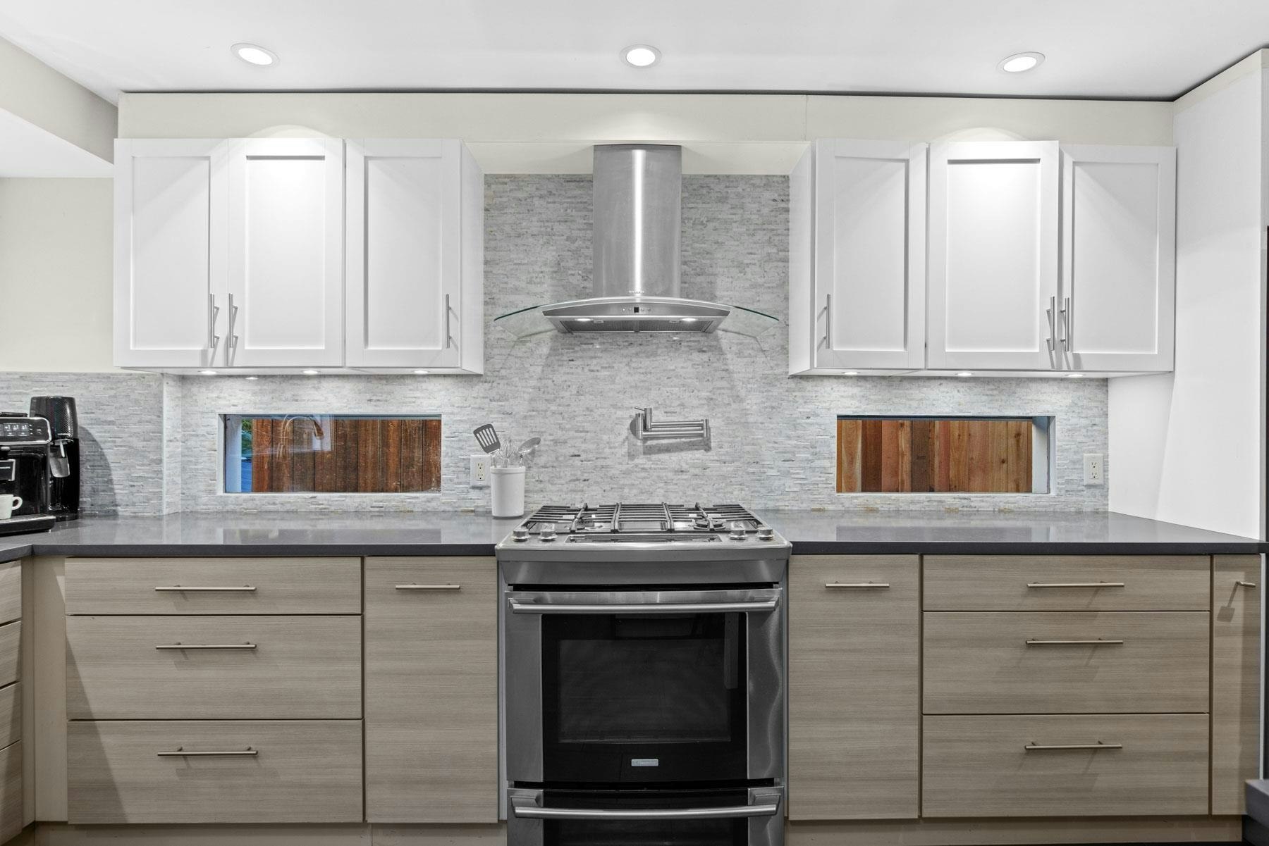 1208 Rosewood Crescent - 4