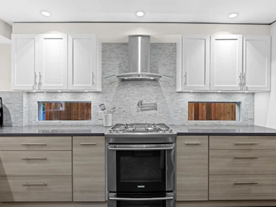 1208 Rosewood Crescent - 4
