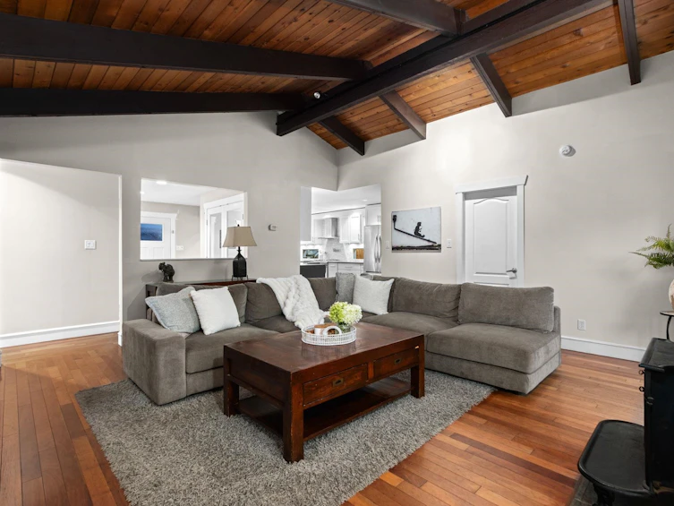 1208 Rosewood Crescent, North Vancouver, BC, V7P 1H4 - 11