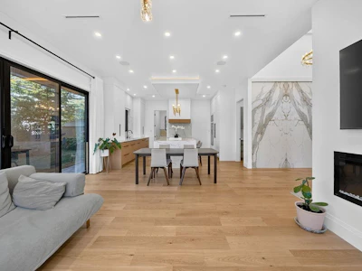5197 Hollywood Drive - 2