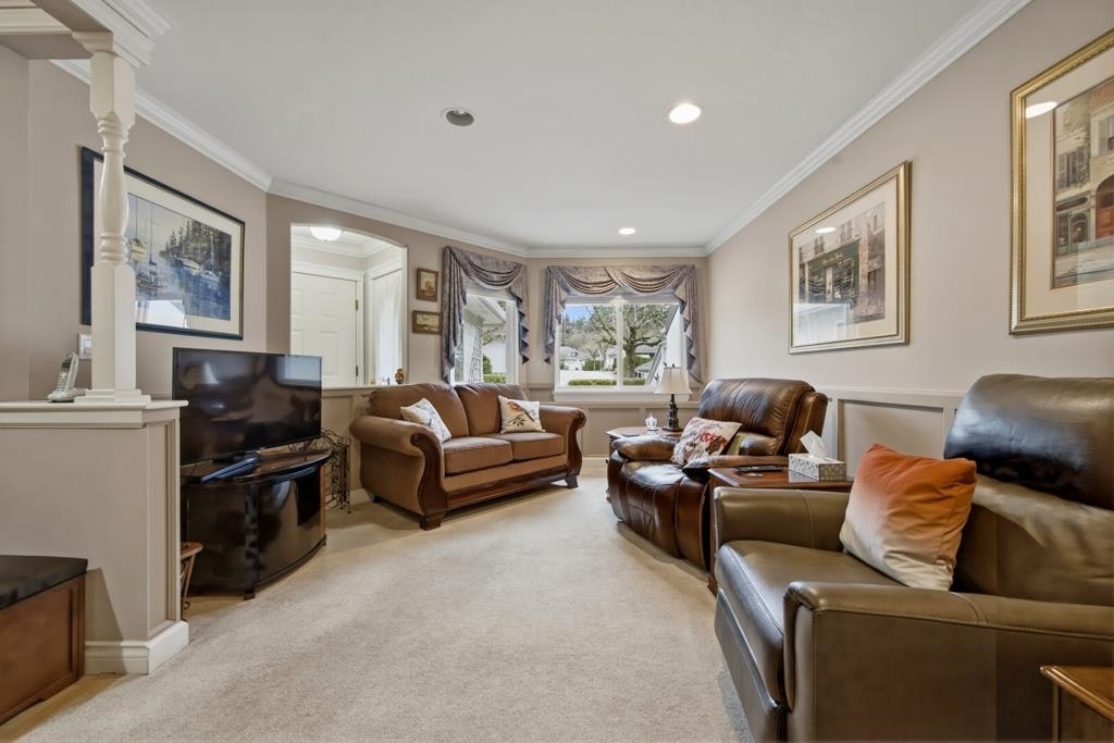 5-15099 28 Avenue - 5