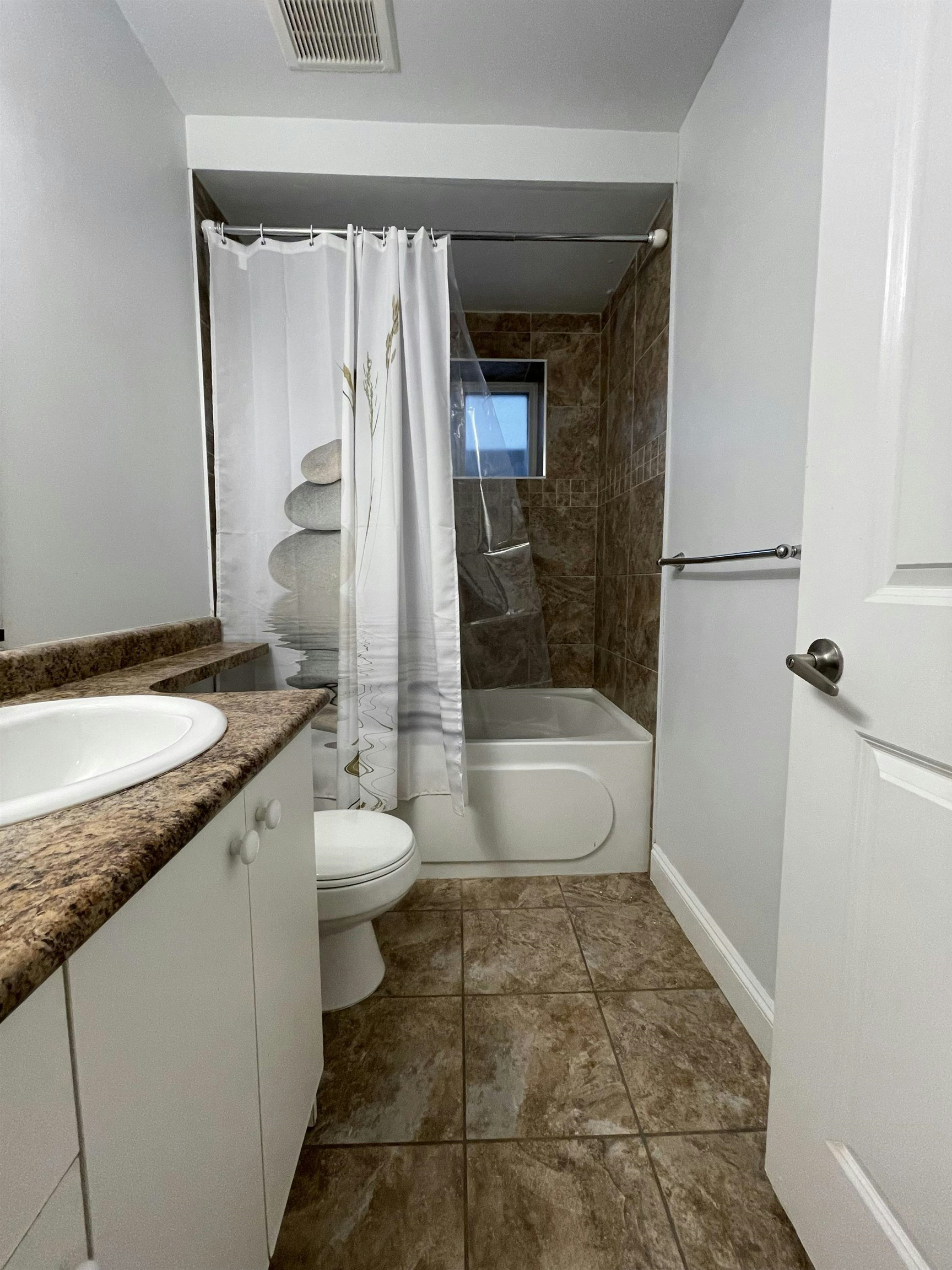 bsmt-7333 194 Street, Surrey, BC, V4N 5Y1 - 10