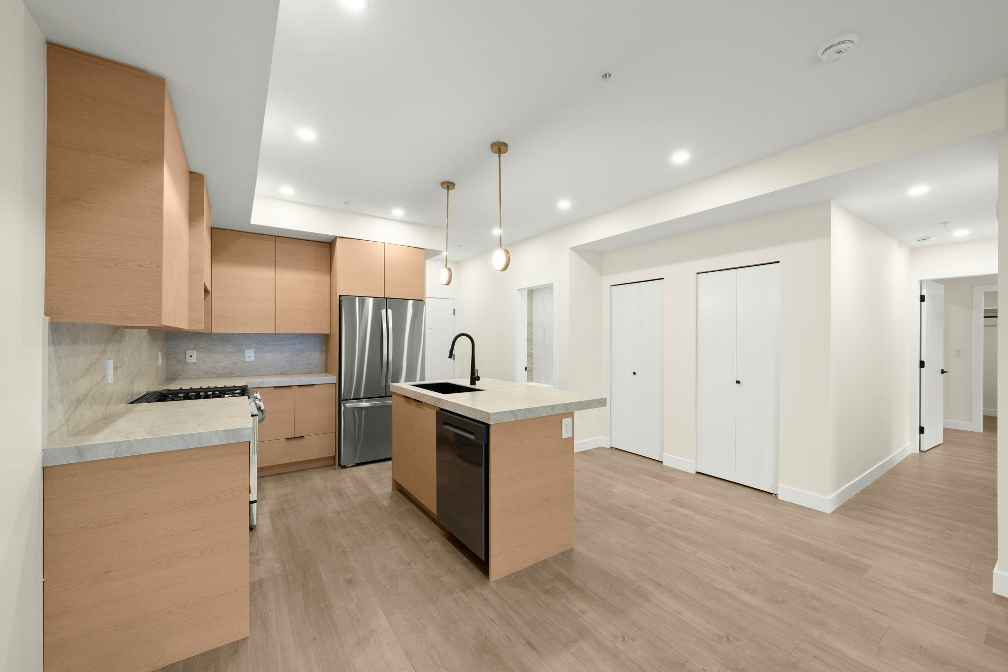211-15353 17 Avenue, Surrey, BC, V4A 1T8 - 7