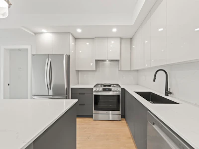 103-15353 17 Avenue - 2