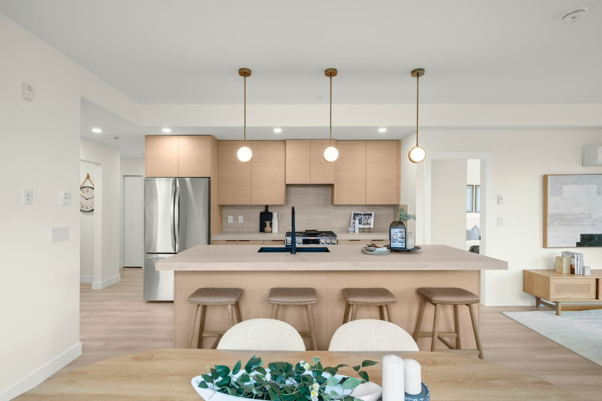 304-15353 17 Avenue - 5
