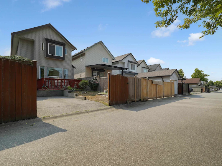 18539 67a Avenue, Surrey, BC, V3S 9B5 - 37