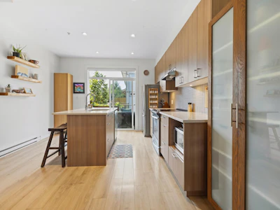 4-1188 Wilson Crescent - 2