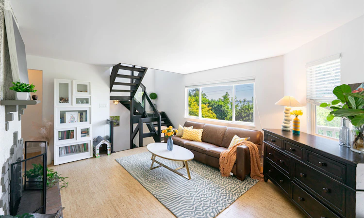 3341 Marine Drive