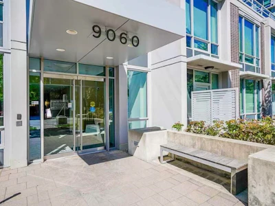 309-9060 University Crescent - 2