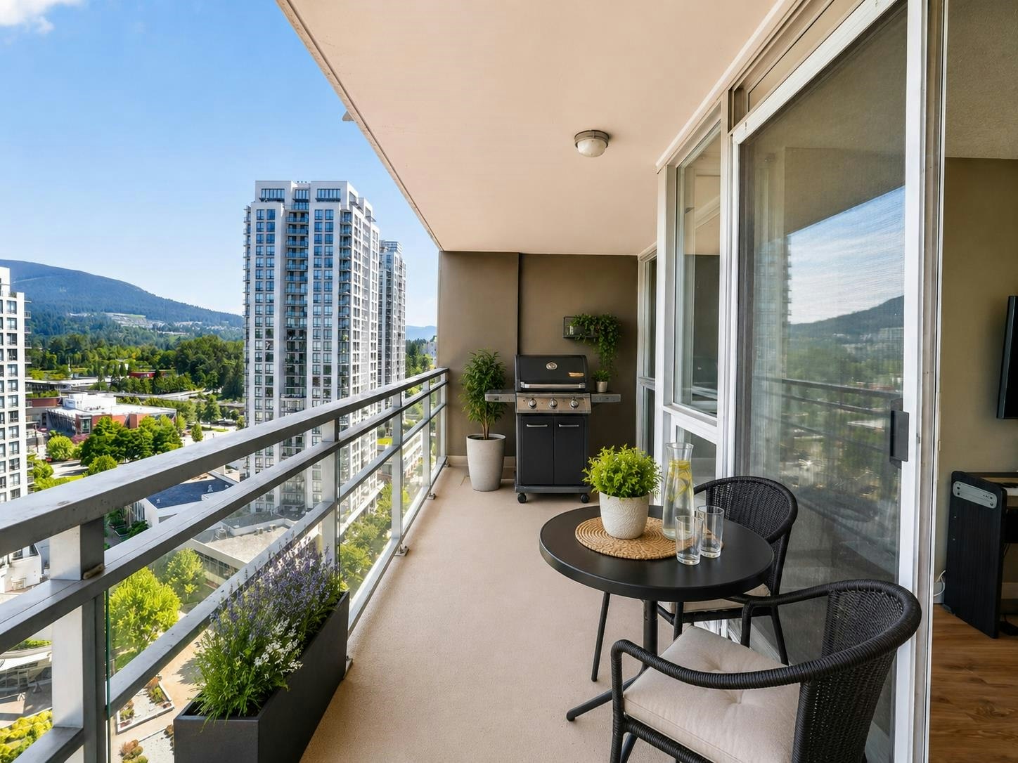 2102-2978 Glen Drive, Coquitlam, BC, V3B 0C3 - 9