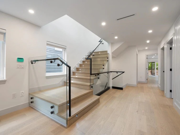 952 Parker Street, Surrey, BC, V4B 4R4 - 17