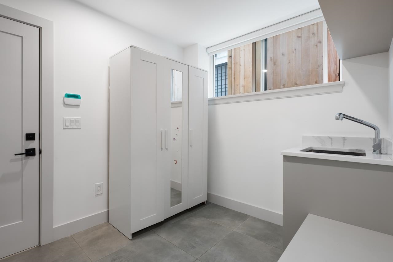 952 Parker Street, Surrey, BC, V4B 4R4 - 30