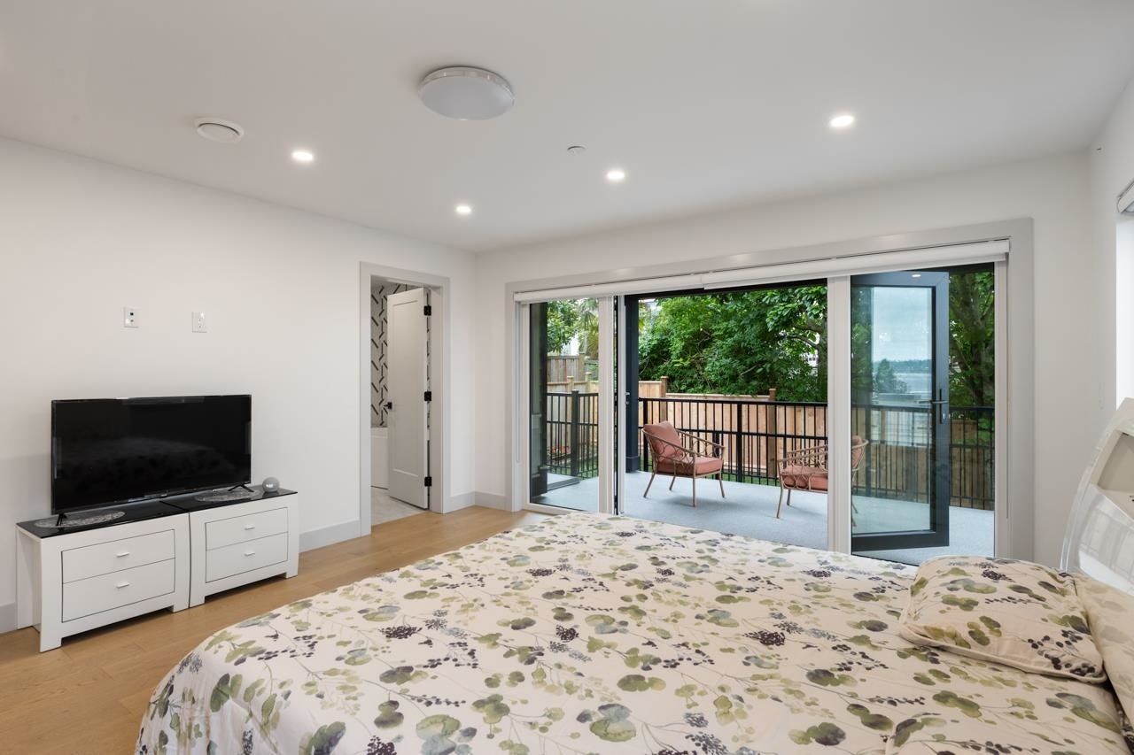952 Parker Street, Surrey, BC, V4B 4R4 - 25