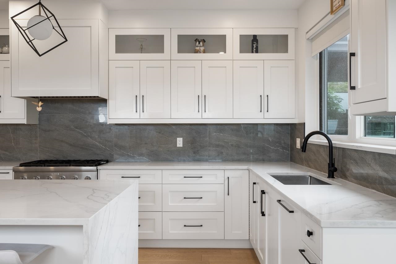 952 Parker Street, Surrey, BC, V4B 4R4 - 12