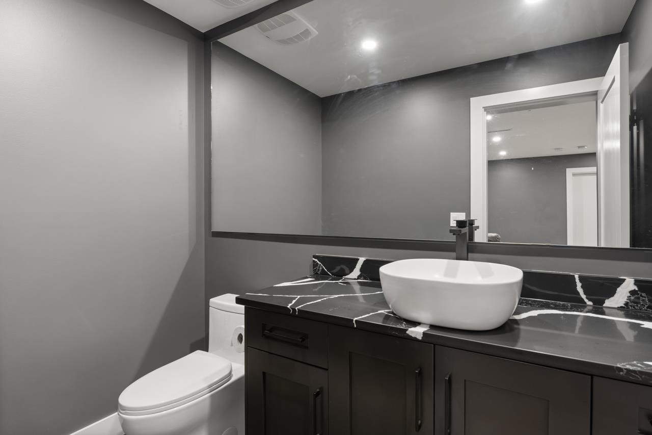 952 Parker Street, Surrey, BC, V4B 4R4 - 32