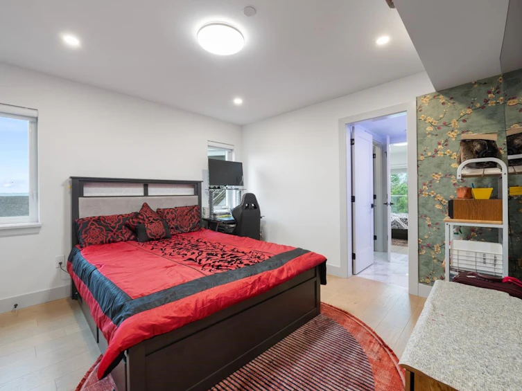 952 Parker Street, Surrey, BC, V4B 4R4 - 20