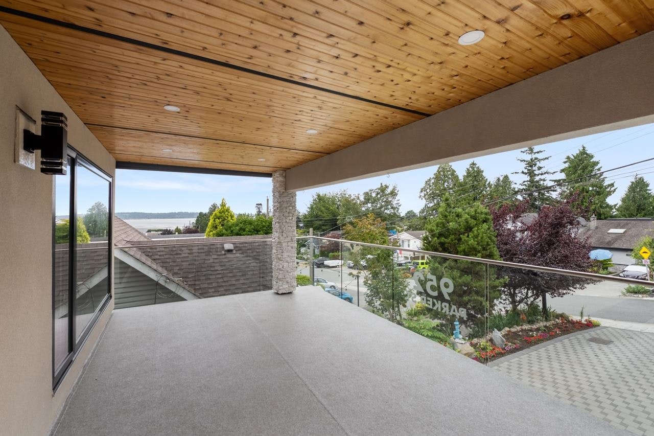952 Parker Street, Surrey, BC, V4B 4R4 - 5