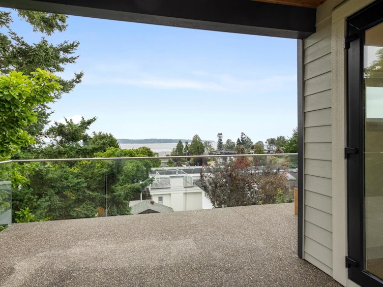952 Parker Street, Surrey, BC, V4B 4R4 - 16
