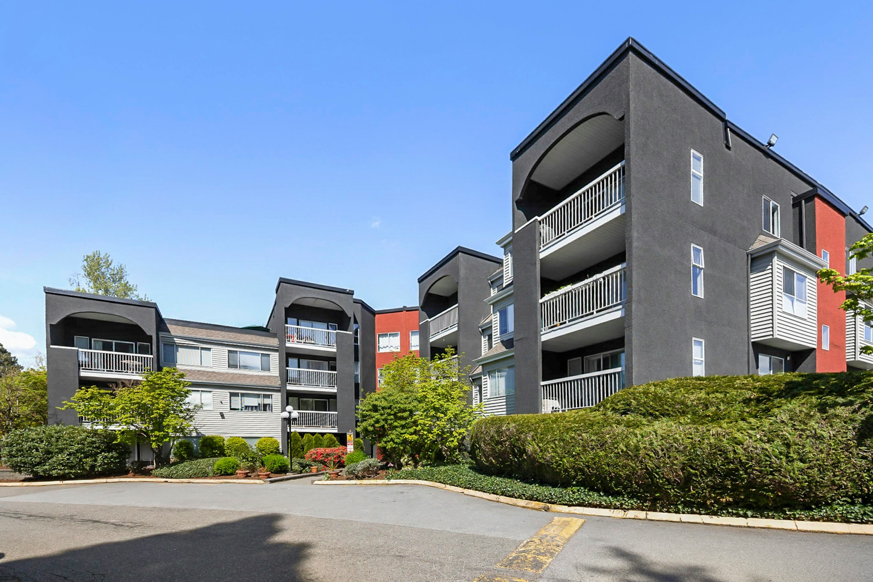 312-5700 200 Street, Langley, BC, V3A 7S6 - 2