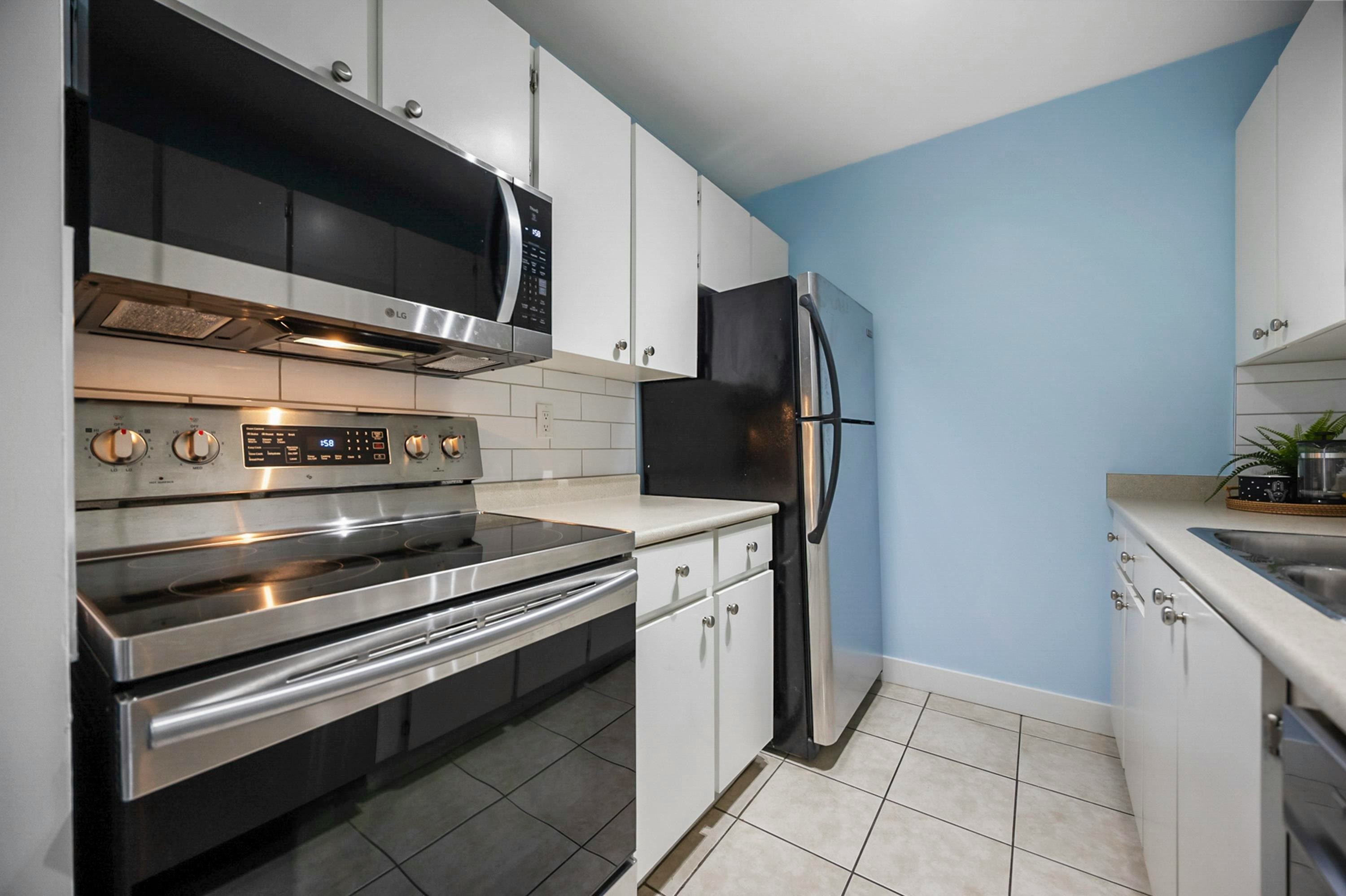 312-5700 200 Street, Langley, BC, V3A 7S6 - 5