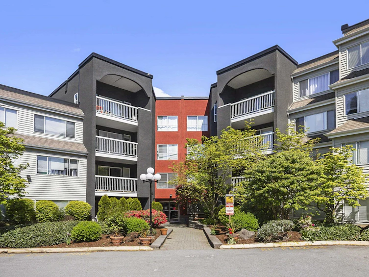 312-5700 200 Street, Langley, BC, V3A 7S6