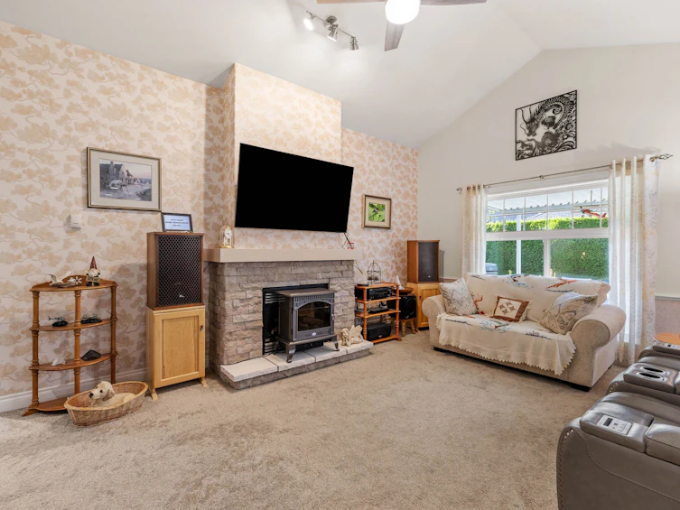 16-45824 Stevenson Road, Chilliwack, BC, V2R 5W5 - 11