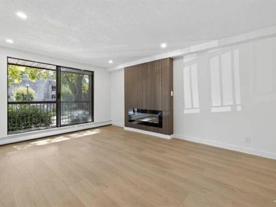 121-8511 Ackroyd Road - 5