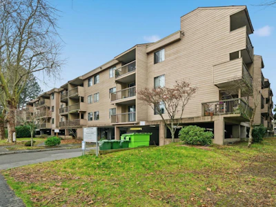 121-8511 Ackroyd Road - 3