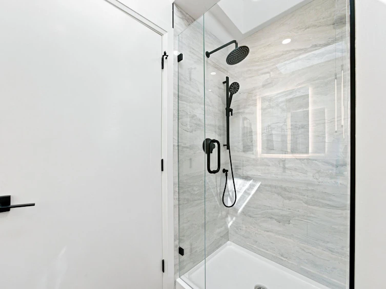 6160 Granville Street, Vancouver, BC, V6M 3E3 - 23