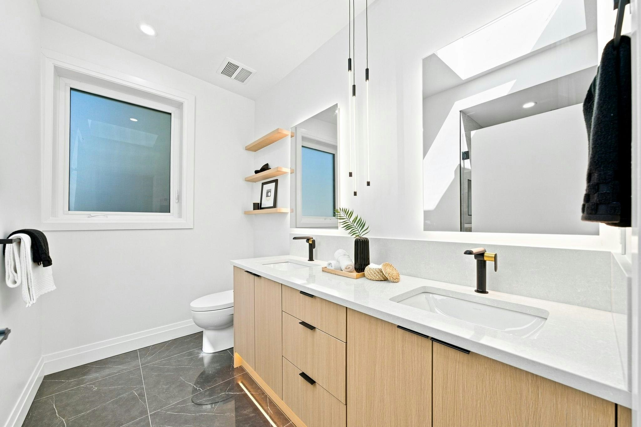 6160 Granville Street, Vancouver, BC, V6M 3E3 - 22