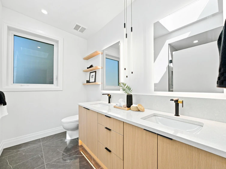 6160 Granville Street, Vancouver, BC, V6M 3E3 - 22