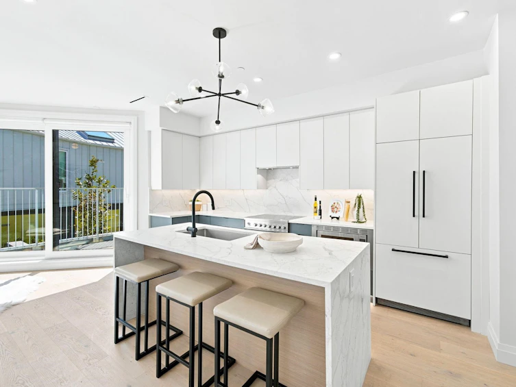 6160 Granville Street, Vancouver, BC, V6M 3E3 - 11