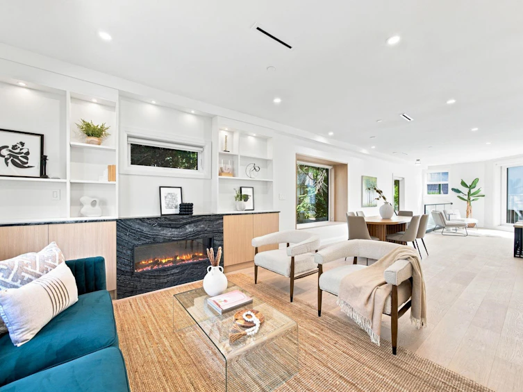 6160 Granville Street, Vancouver, BC, V6M 3E3