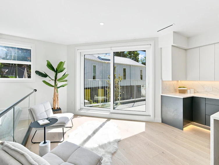 6160 Granville Street, Vancouver, BC, V6M 3E3 - 25
