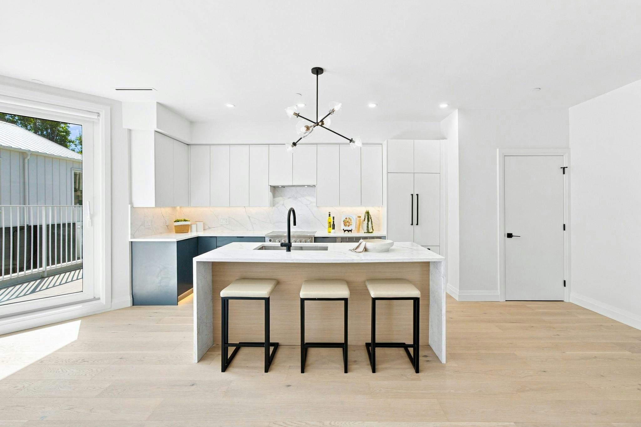 6160 Granville Street, Vancouver, BC, V6M 3E3 - 8
