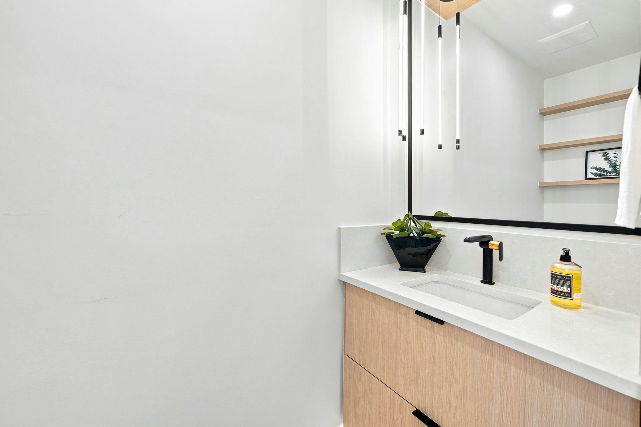 6160 Granville Street, Vancouver, BC, V6M 3E3 - 21