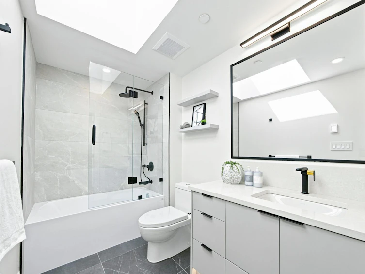 6160 Granville Street, Vancouver, BC, V6M 3E3 - 24